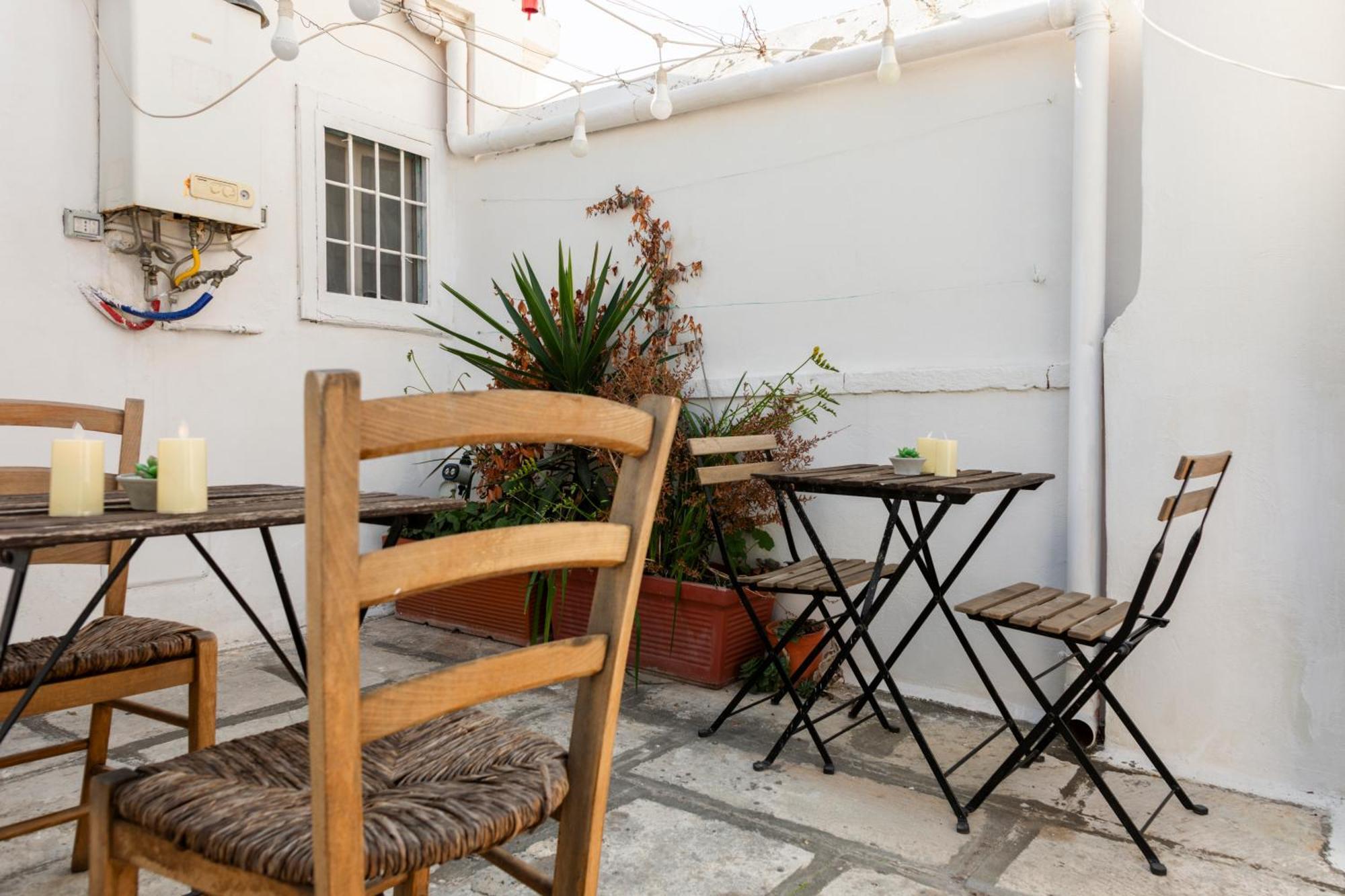 Bari Landlord 71 - Central Rooms Екстер'єр фото