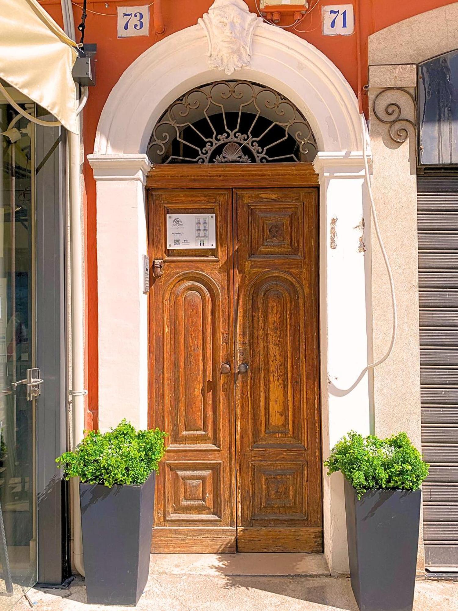 Bari Landlord 71 - Central Rooms Екстер'єр фото