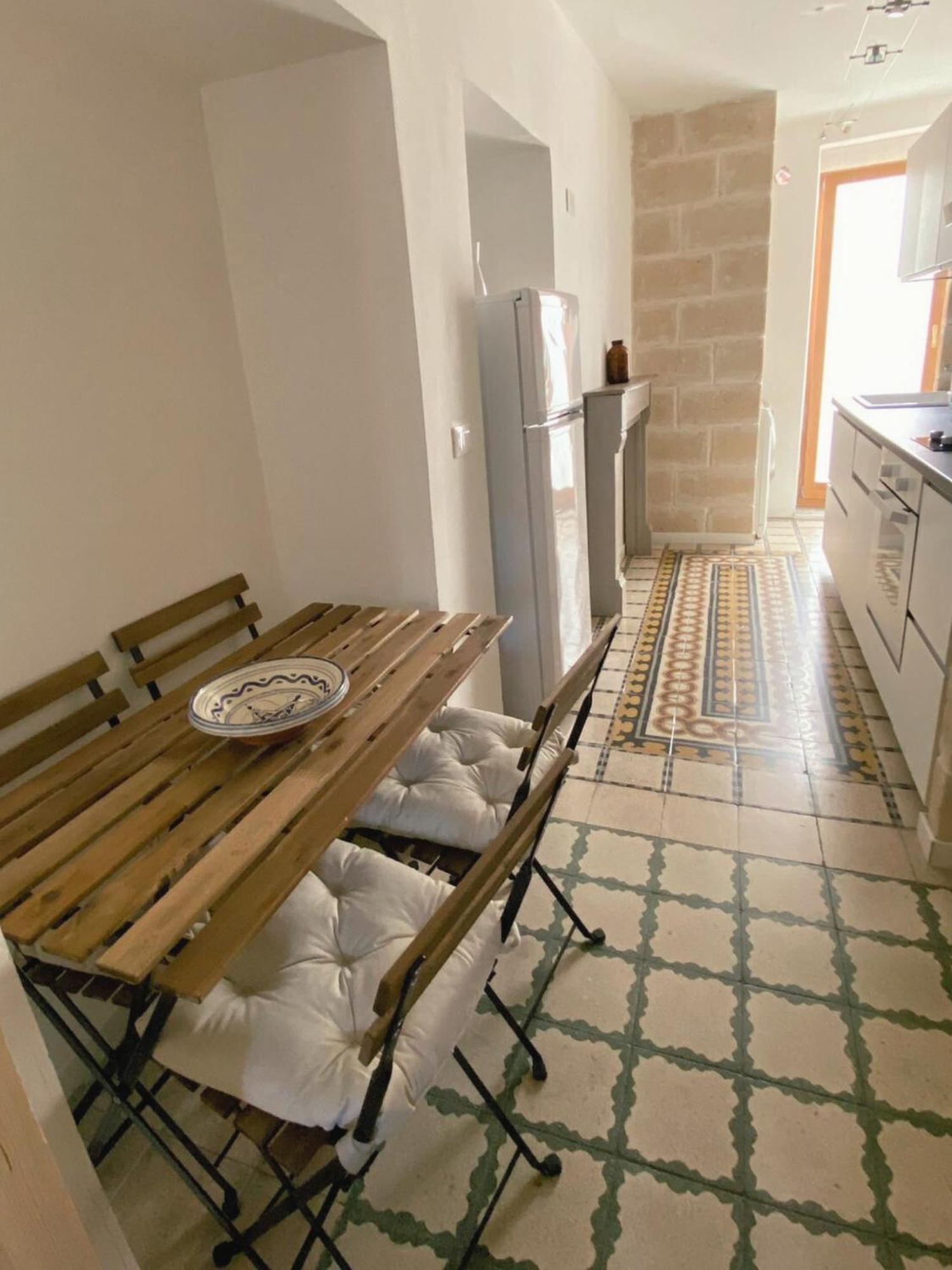 Bari Landlord 71 - Central Rooms Екстер'єр фото